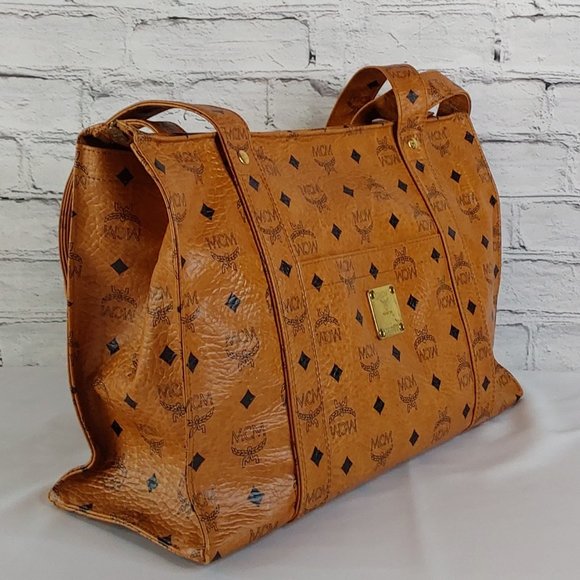 'MCM' 'VISETOS' MONOGRAM LEATHER SHOULDER BAG & DUST BAG 'MADE IN GERMANY' SET - Picture 2 of 16